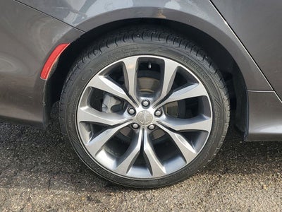 2016 Chrysler 200 C