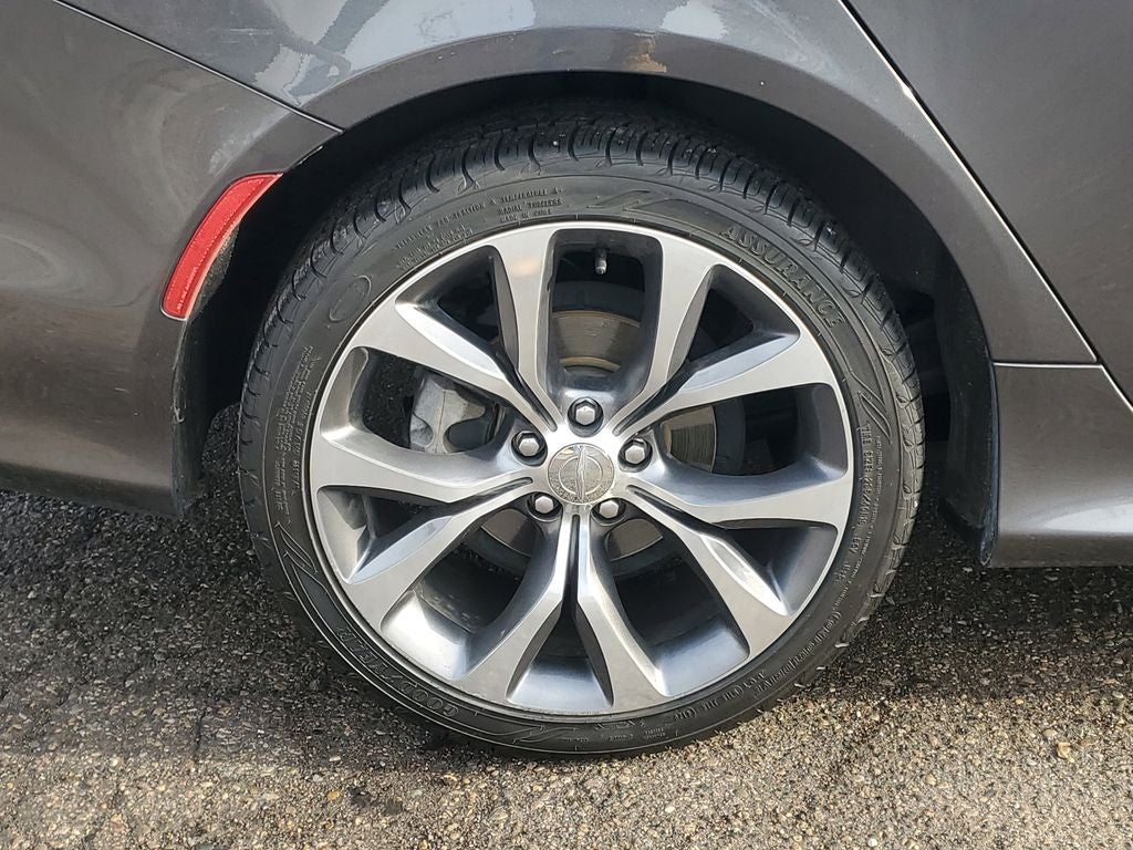 2016 Chrysler 200 C