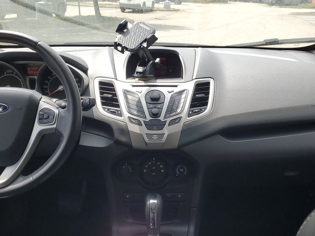 2011 Ford Fiesta SES