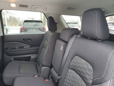 2023 Nissan Pathfinder SV