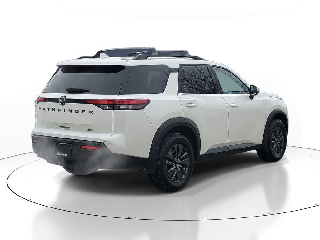 2023 Nissan Pathfinder SV