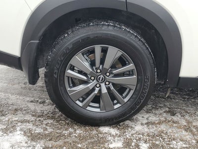 2023 Nissan Pathfinder SV