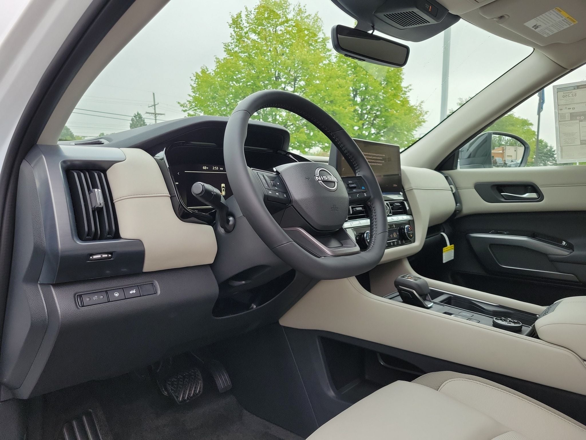 2026 Nissan Pathfinder SL