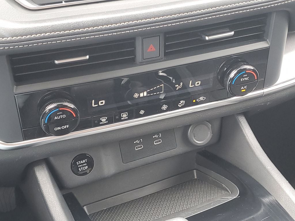 2024 Nissan Rogue SV