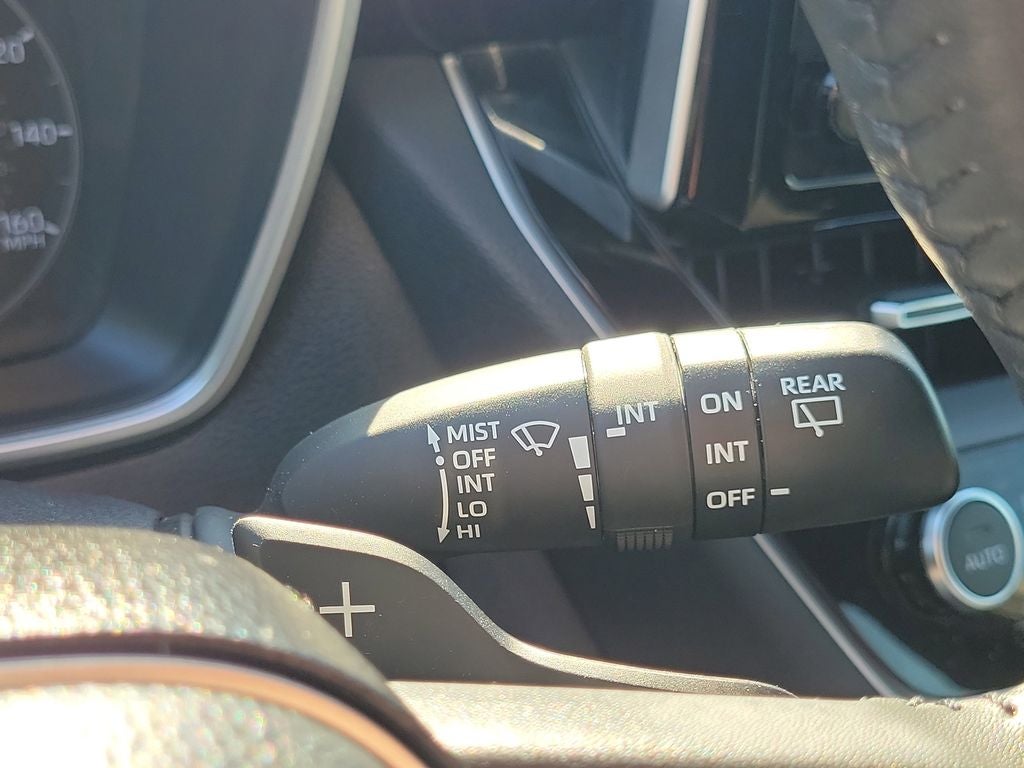 2024 Toyota Corolla Hatchback SE