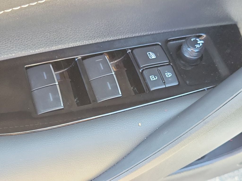 2024 Toyota Corolla Hatchback SE