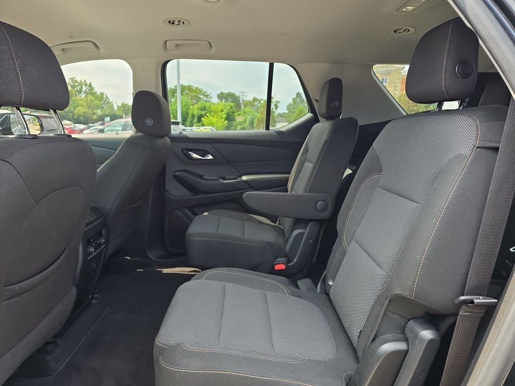 2018 Chevrolet Traverse LT Cloth
