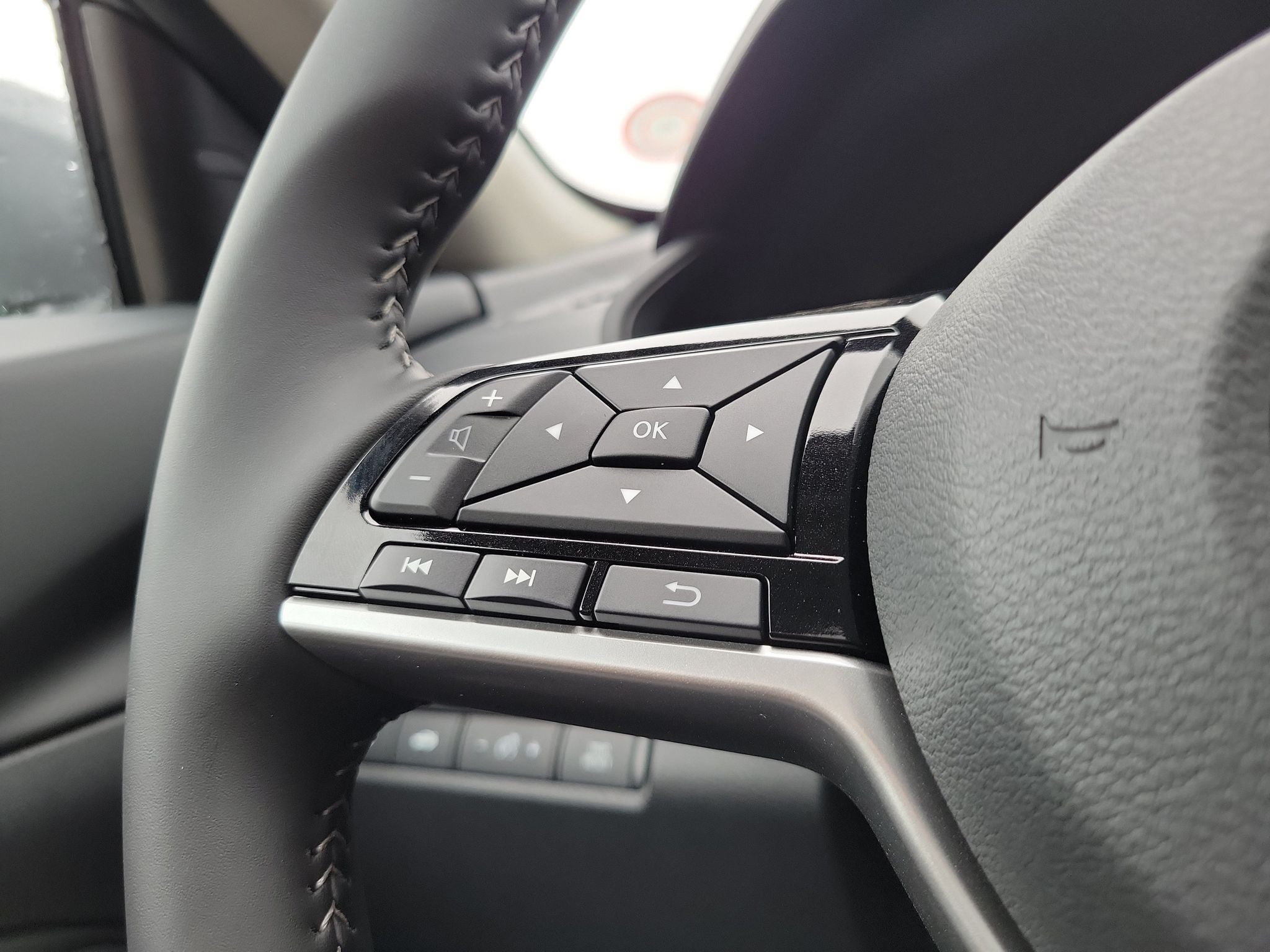 2026 Nissan Altima SV