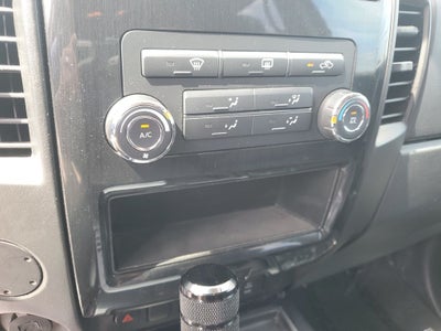 2013 Nissan Titan SV
