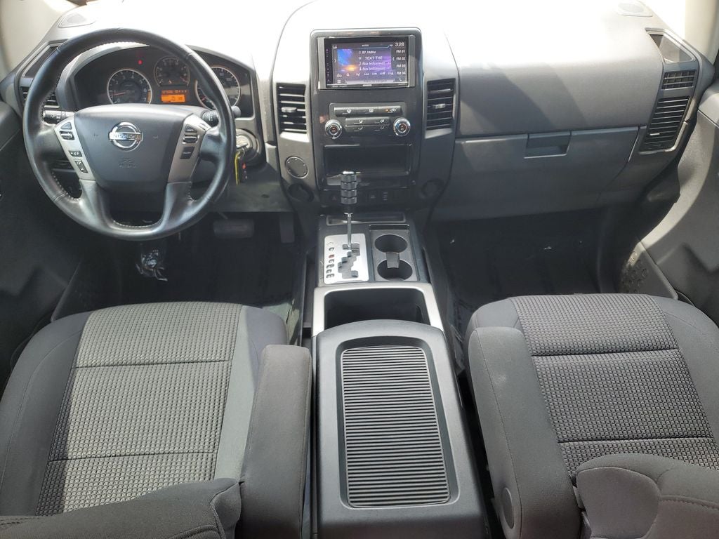 2013 Nissan Titan SV