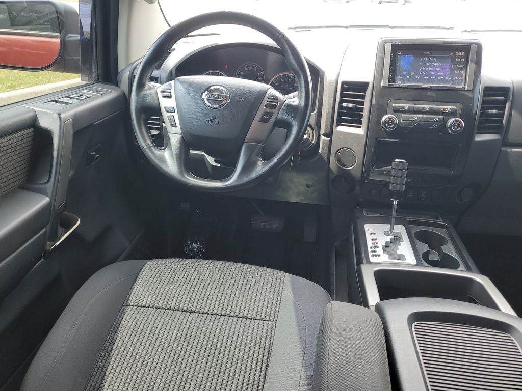 2013 Nissan Titan SV