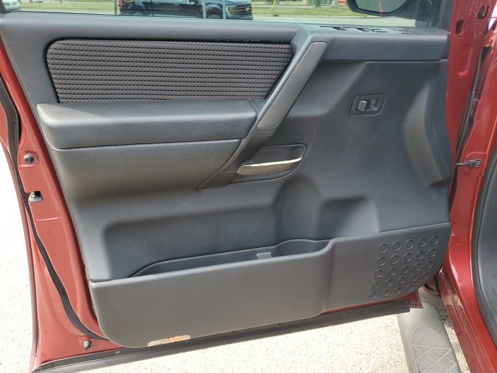 2013 Nissan Titan SV
