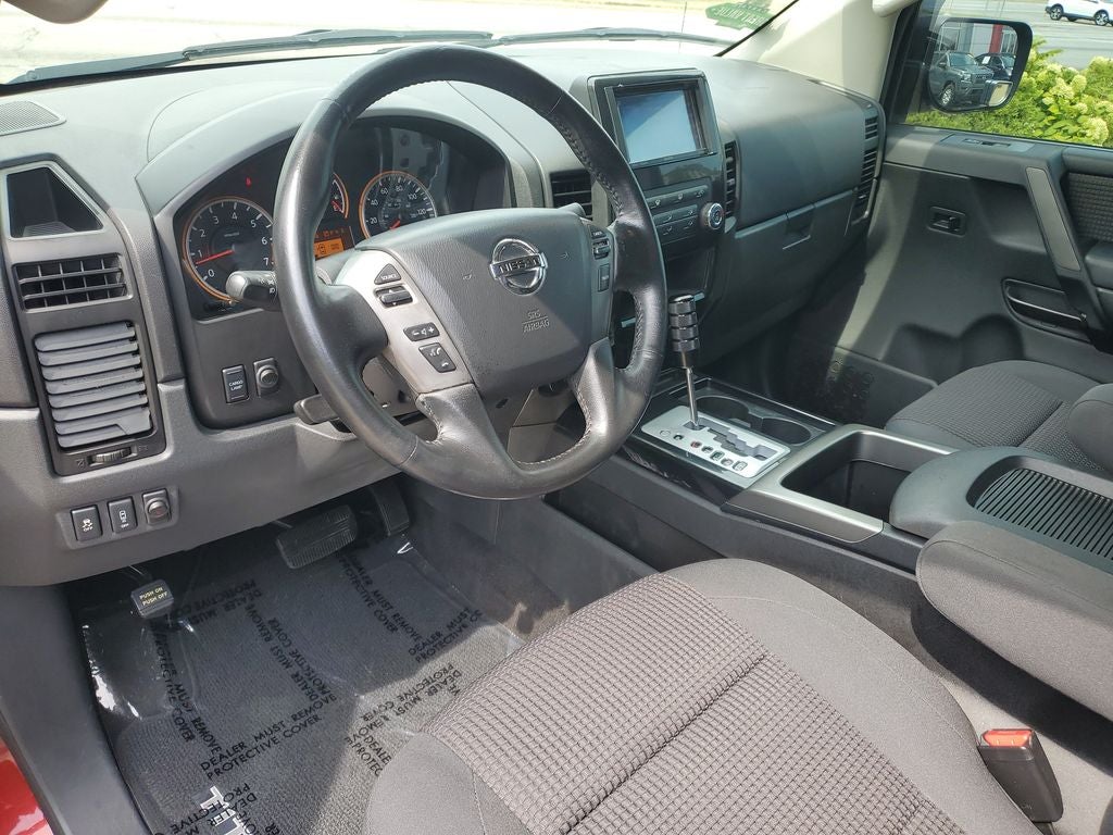 2013 Nissan Titan SV