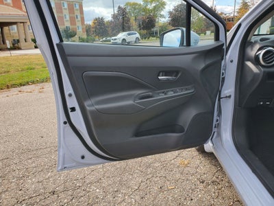 2025 Nissan Versa SV