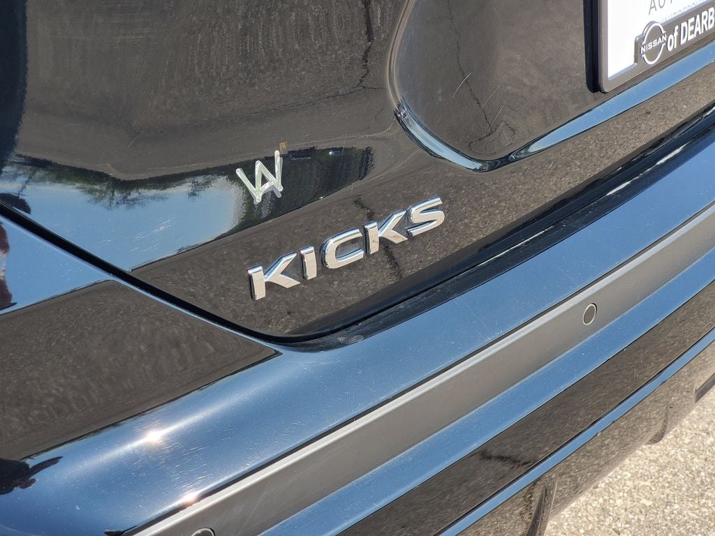 2023 Nissan Kicks S
