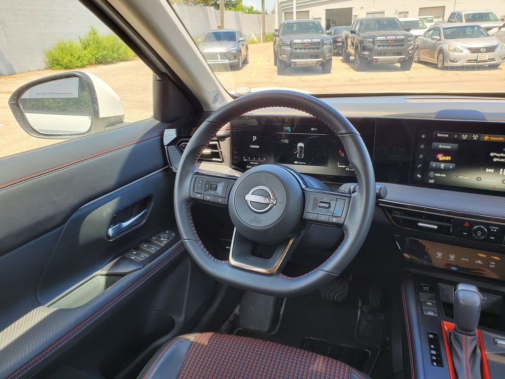 2025 Nissan Kicks SR