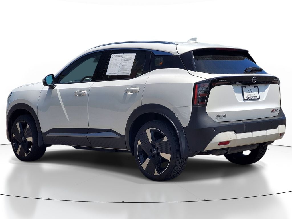 2025 Nissan Kicks SR