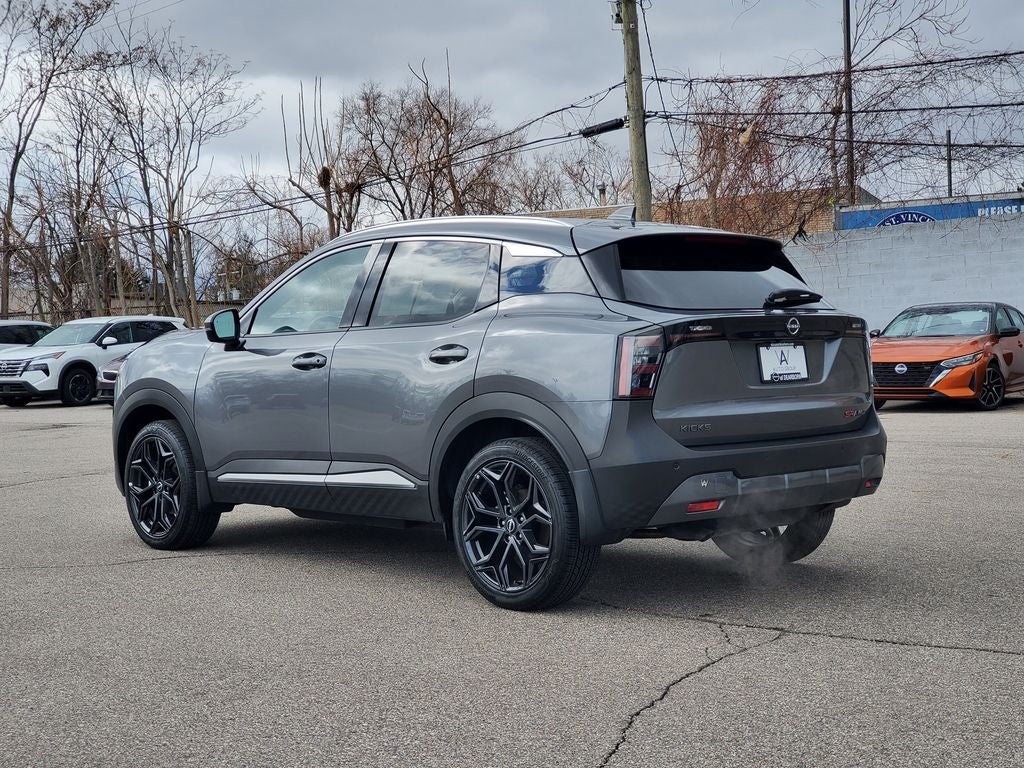 2025 Nissan Kicks SR