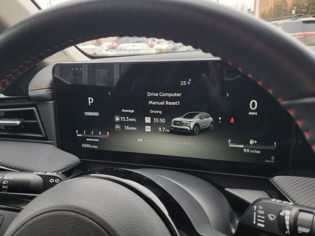 2025 Nissan Kicks SR