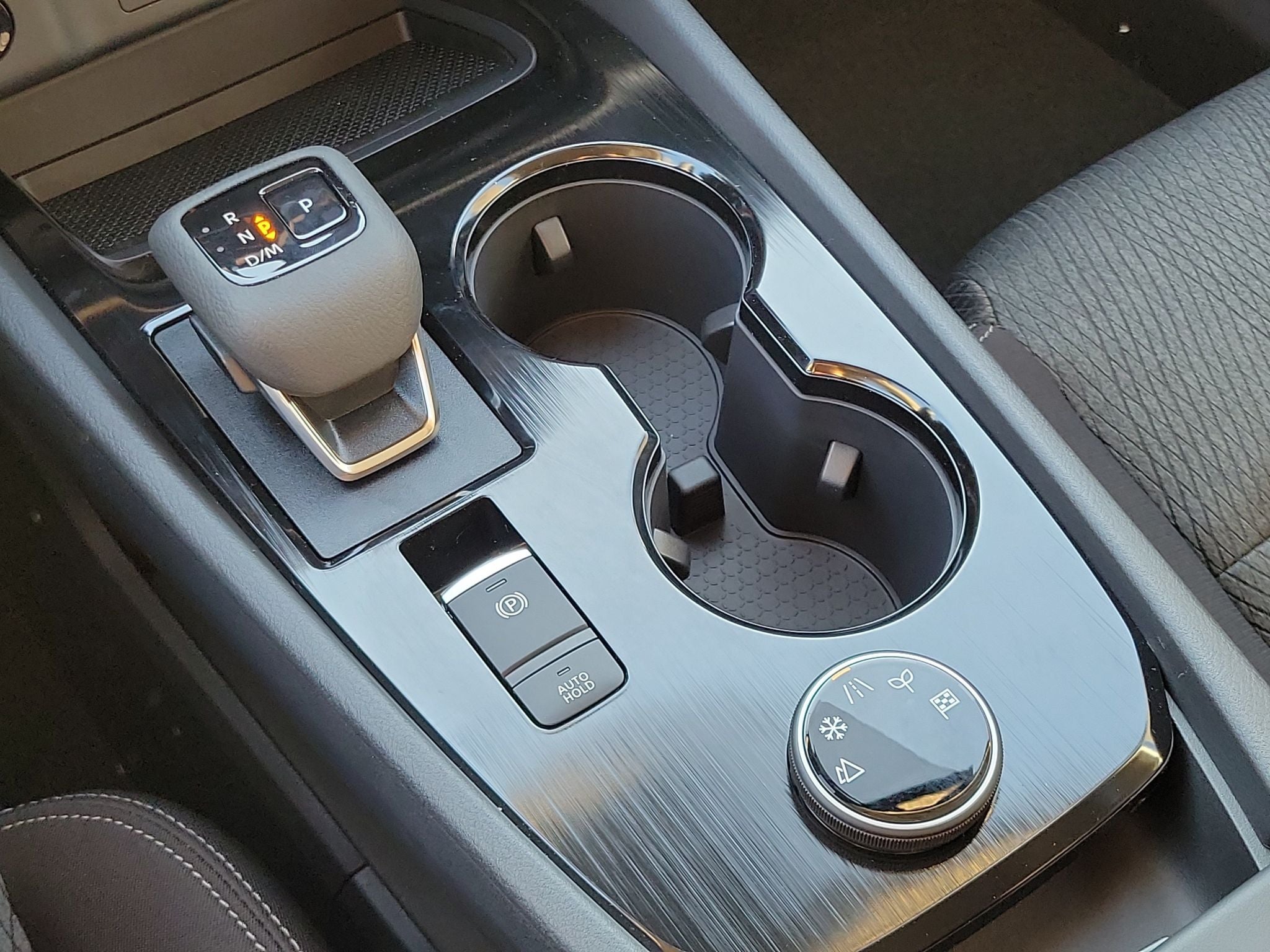 2027 Nissan Rogue SV