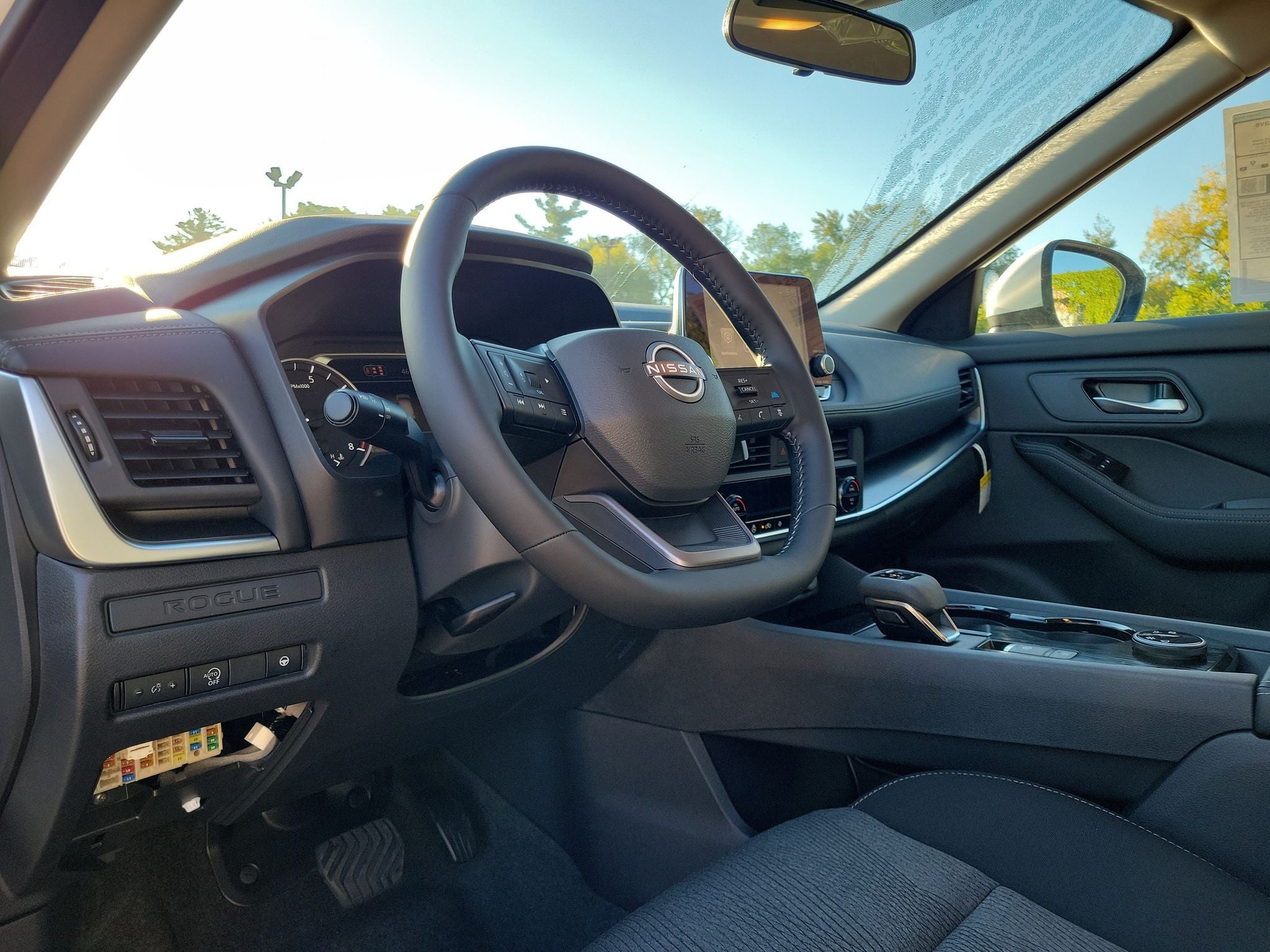 2027 Nissan Rogue SV