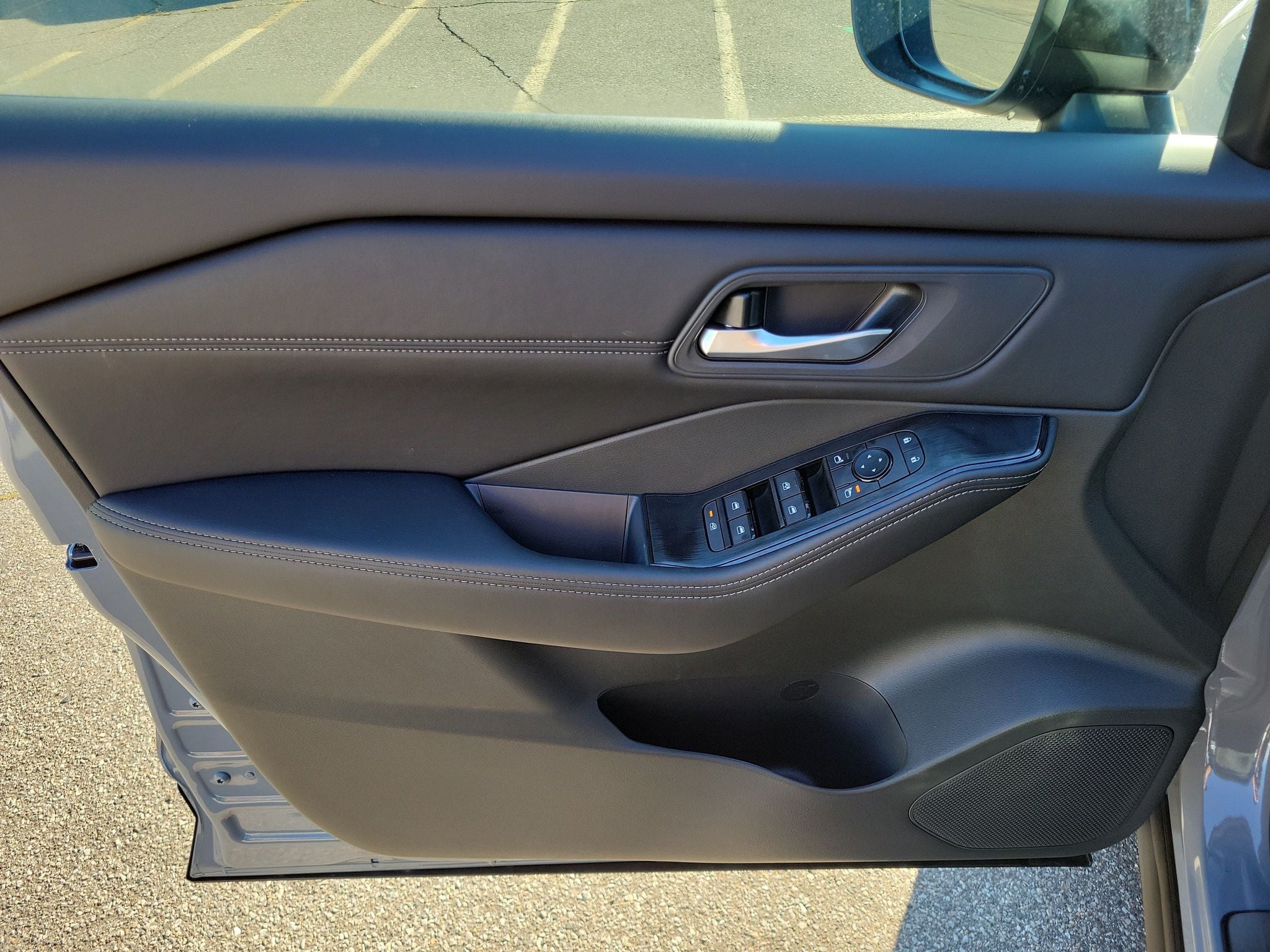 2027 Nissan Rogue Dark Armor