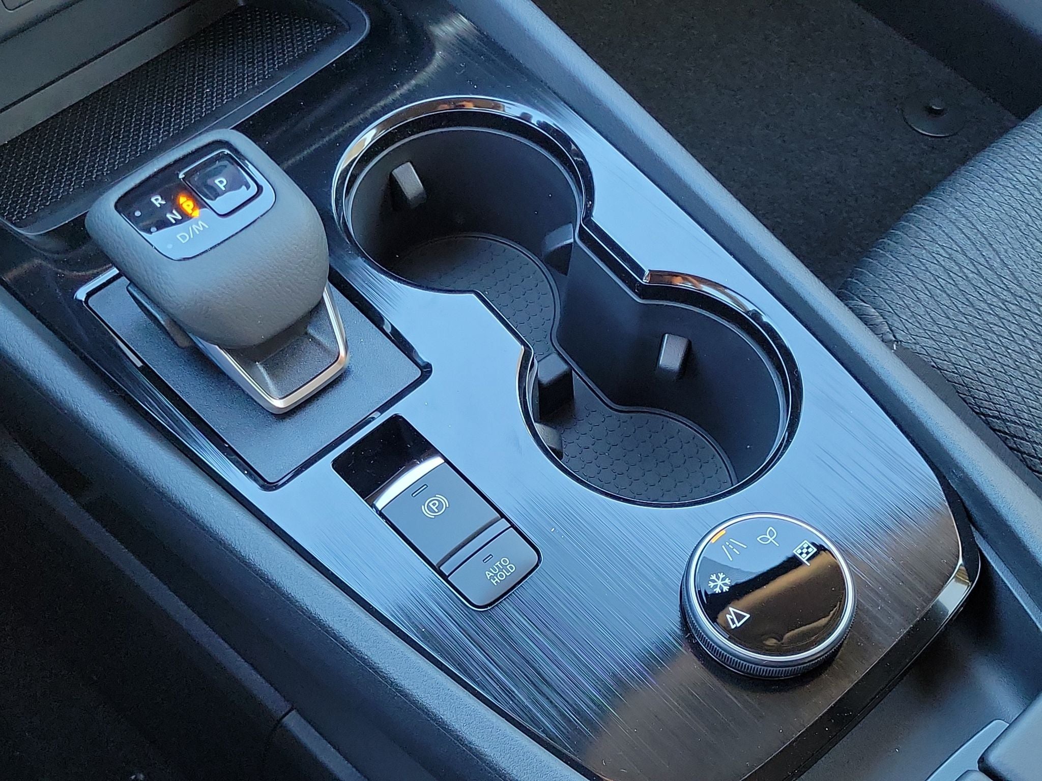 2027 Nissan Rogue SV