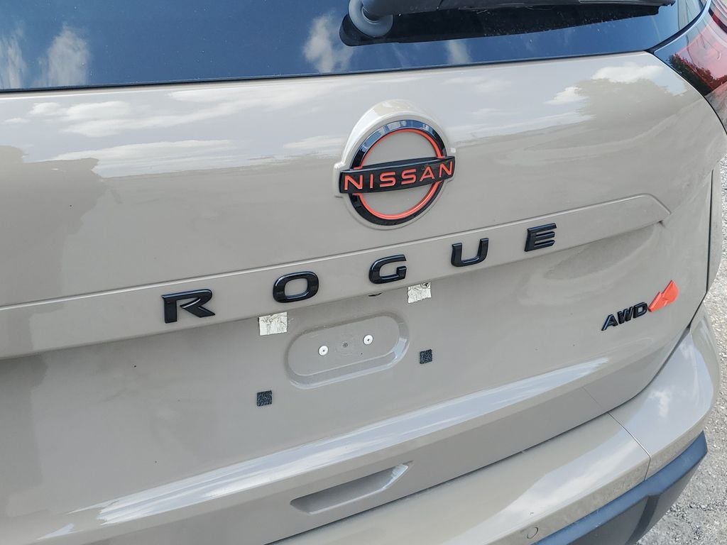 2025 Nissan Rogue Rock Creek