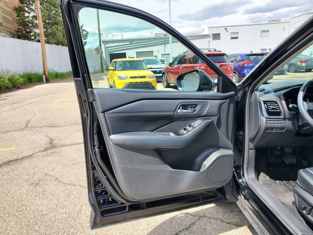2024 Nissan Rogue SL