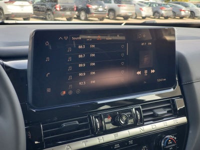 2026 Nissan Pathfinder SV