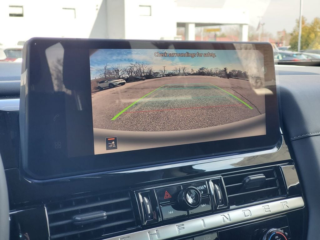 2026 Nissan Pathfinder SV