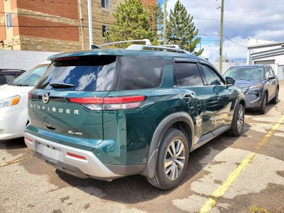 2023 Nissan Pathfinder SL