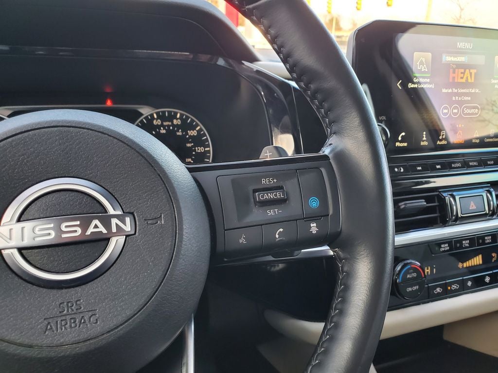 2023 Nissan Pathfinder SL