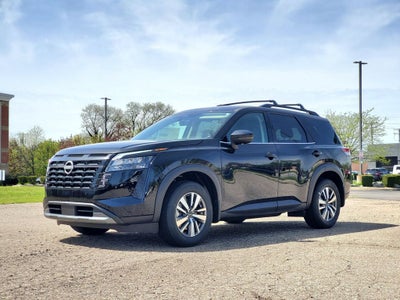 2026 Nissan Pathfinder SL