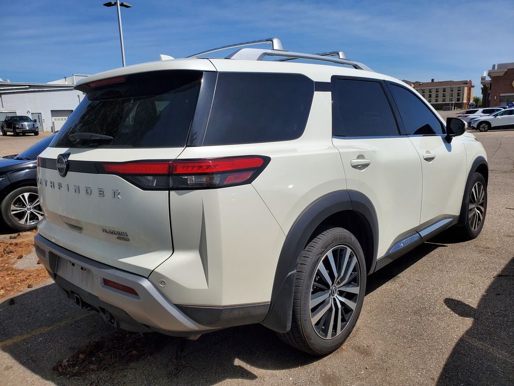 2023 Nissan Pathfinder Platinum