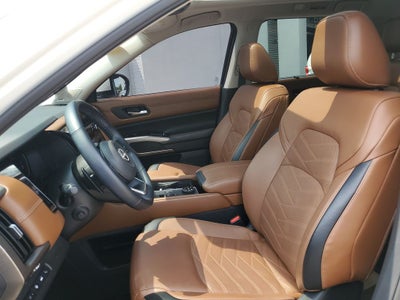 2023 Nissan Pathfinder Platinum