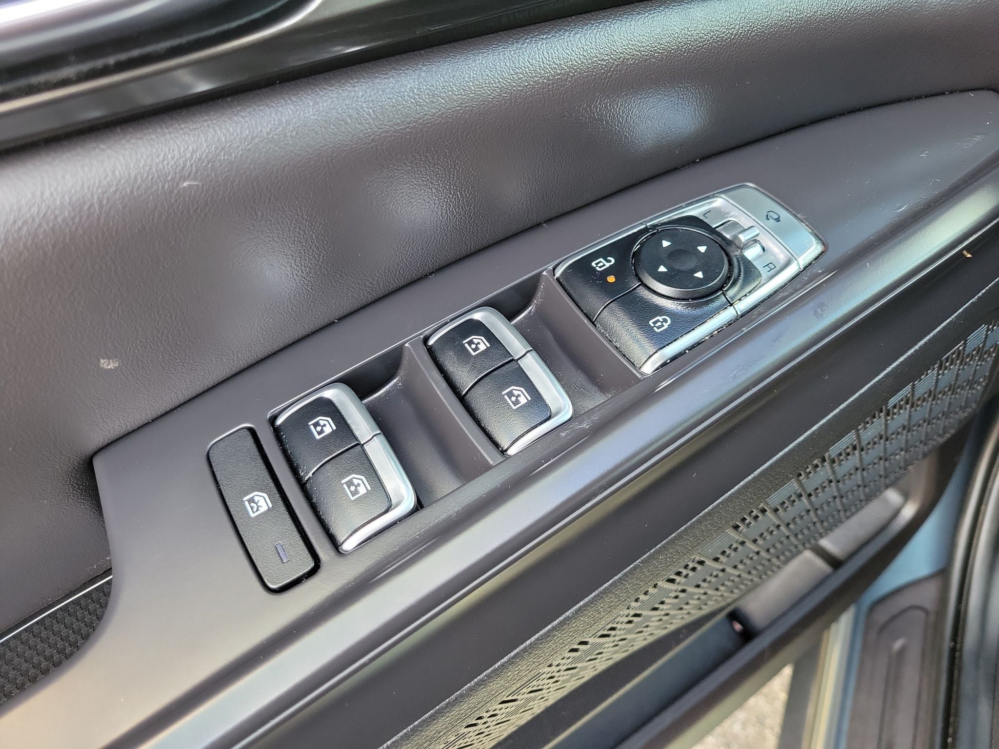2025 Kia Carnival SX