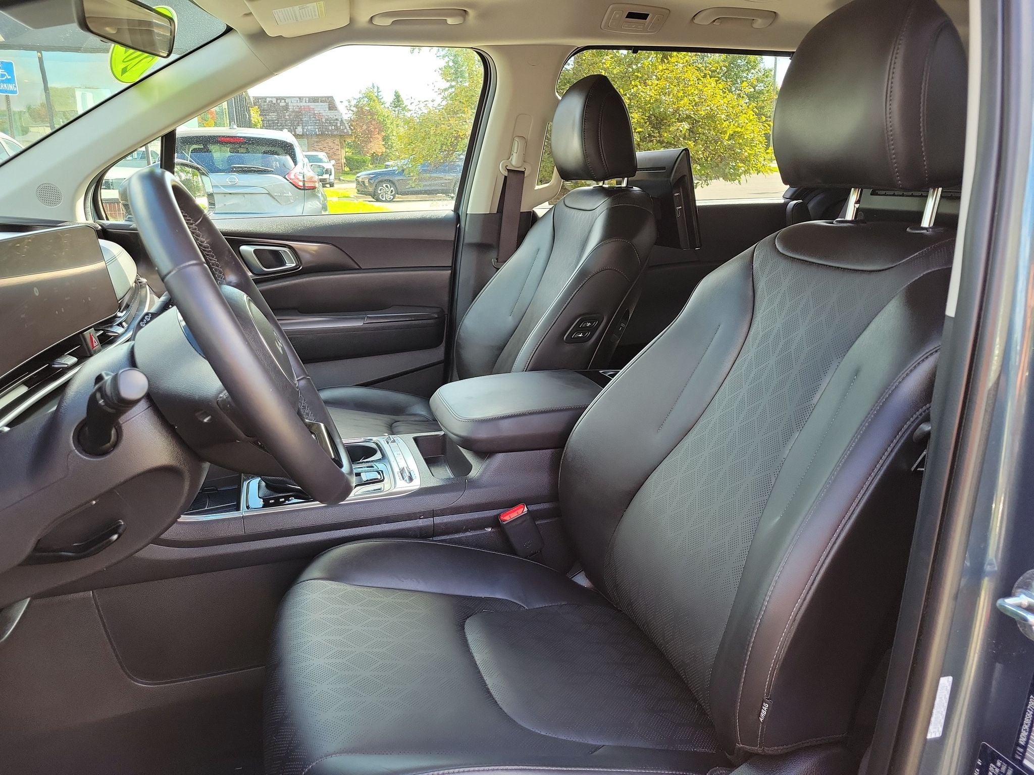 2025 Kia Carnival SX