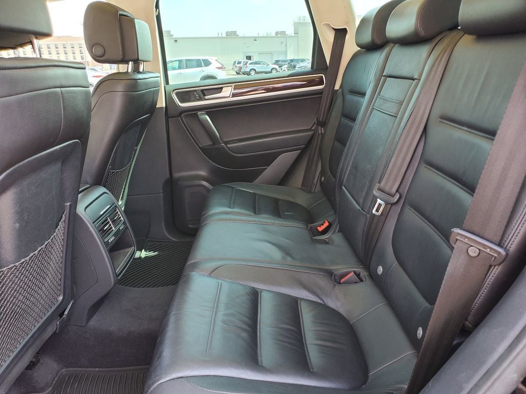 2016 Volkswagen Touareg Lux