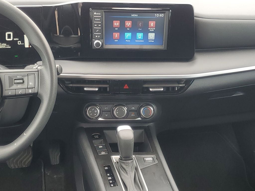 2025 Nissan Kicks S