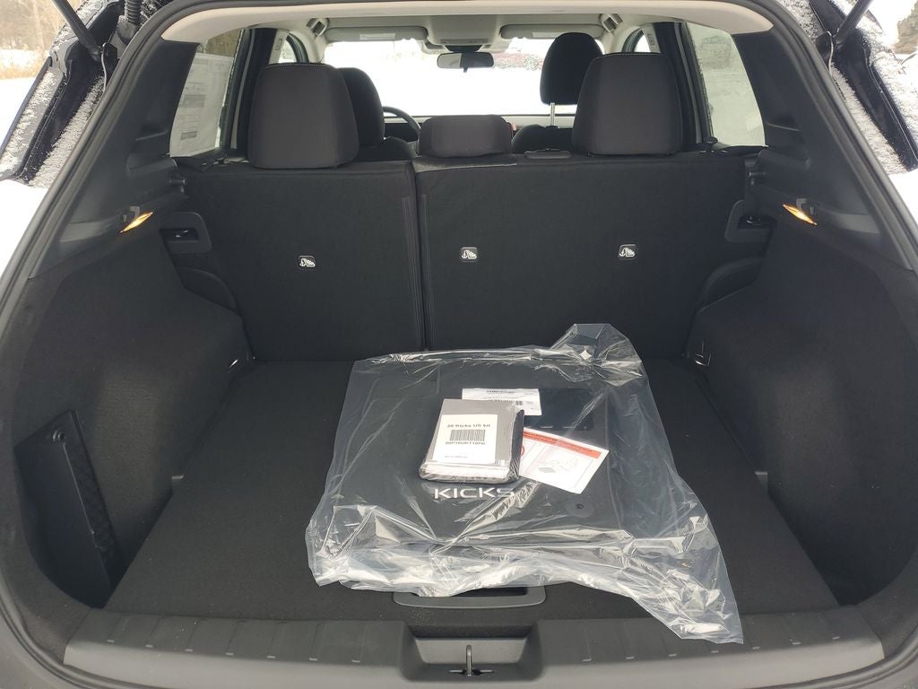 2026 Nissan Kicks SV