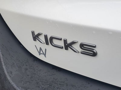 2025 Nissan Kicks SR