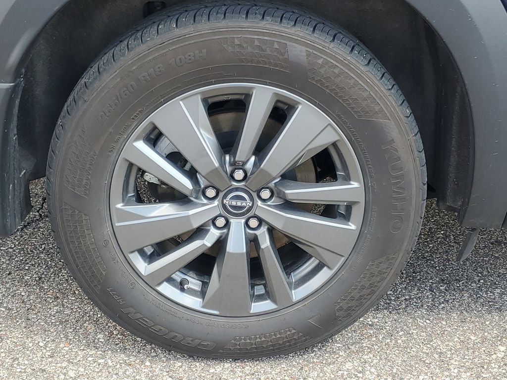 2024 Nissan Pathfinder SV