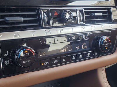 2026 Nissan Pathfinder Platinum