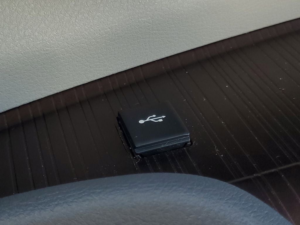 2023 Toyota Sienna LE