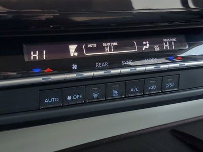 2023 Toyota Sienna LE