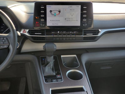 2023 Toyota Sienna LE