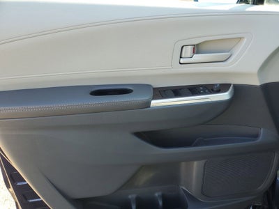 2023 Toyota Sienna LE