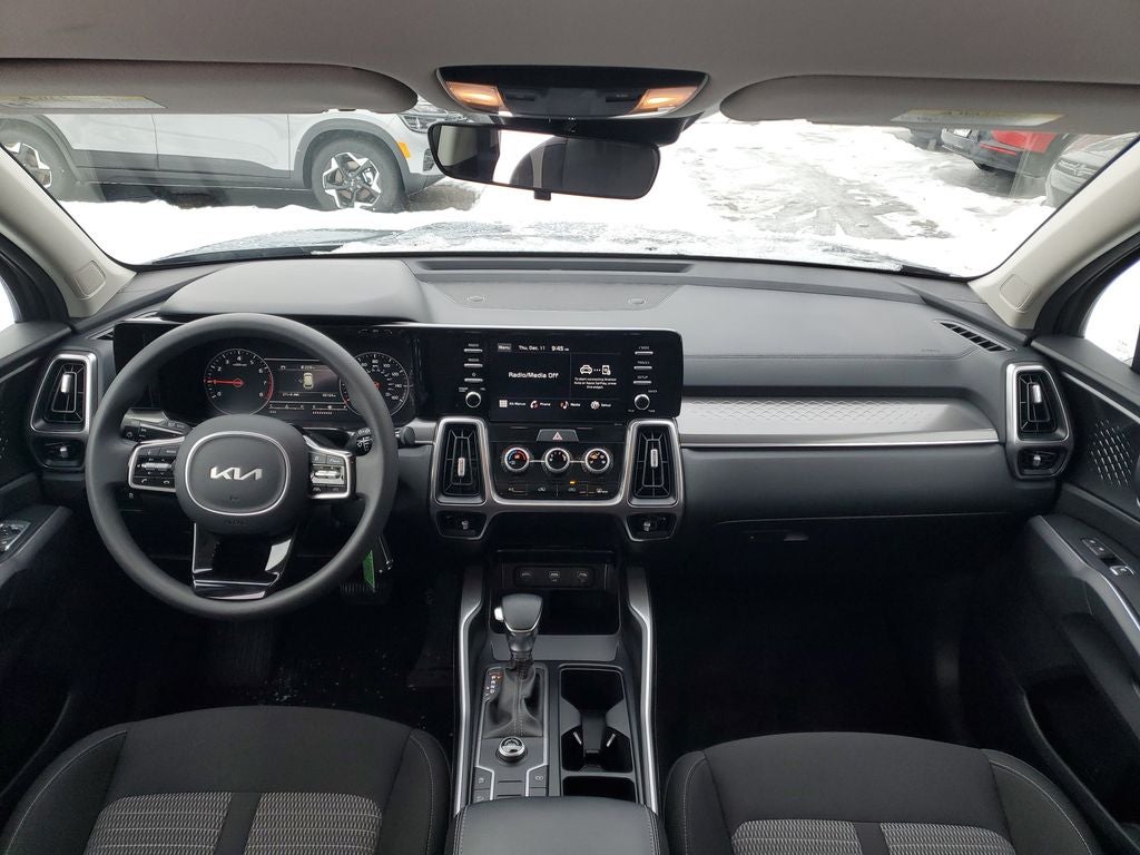 2023 Kia Sorento LX
